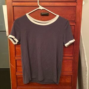 American Eagle top with crew neck